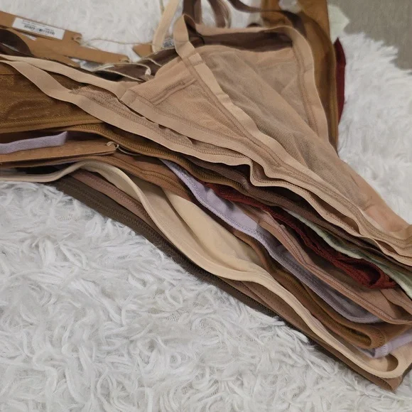 12pcs SKIMS Thongs 2X ( 11 NWT 1 NWOT) - Picture 8 of 9